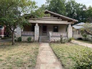 Foreclosed Home - 1714 N PARK PL, 67203