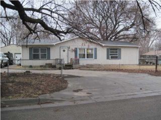 Foreclosed Home - 3535 N PARK PL, 67204