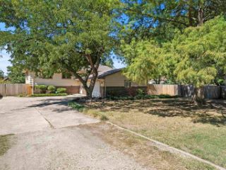 Foreclosed Home - 3721 N AMIDON AVE, 67204