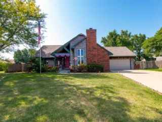 Foreclosed Home - 8223 E BLUESTEM CT, 67207