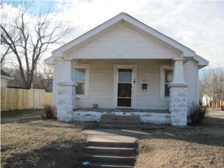 Foreclosed Home - 1801 S HYDRAULIC ST, 67211