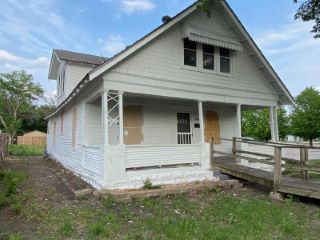 Foreclosed Home - 1304 S TOPEKA AVE, 67211