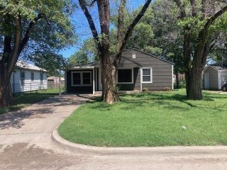 Foreclosed Home - 1312 S RICHMOND AVE, 67213