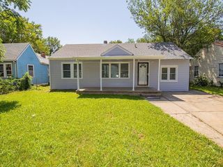 Foreclosed Home - 617 N POPLAR ST, 67214