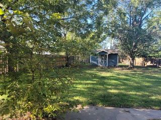 Foreclosed Home - 3937 S EISENHOWER CT, 67215