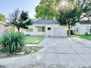 Foreclosed Home - 2551 S VICTORIA AVE, 67216