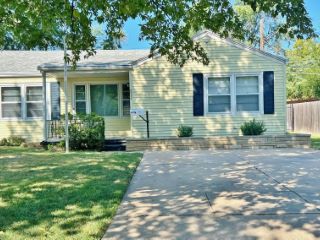 Foreclosed Home - 2713 S LULU AVE, 67216