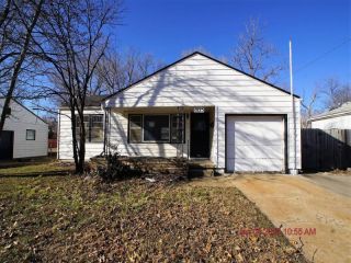 Foreclosed Home - 1825 ROANOKE ST, 67218