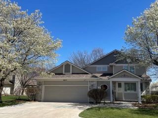 Foreclosed Home - 8015 E WINDWOOD CT, 67226