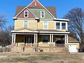 Foreclosed Home - 418 W LAUREL ST, 67301