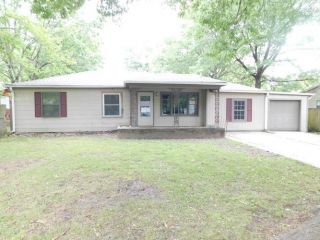 Foreclosed Home - 508 Waverly Way, 67337