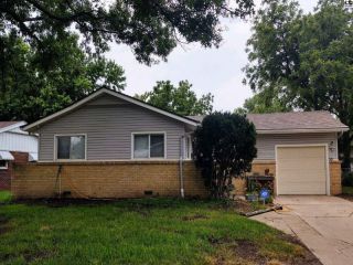 Foreclosed Home - 1317 EASTMOOR DR, 67460
