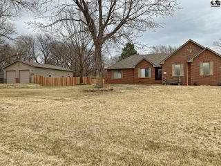 Foreclosed Home - 2600 N MEADOW LAKE DR, 67502