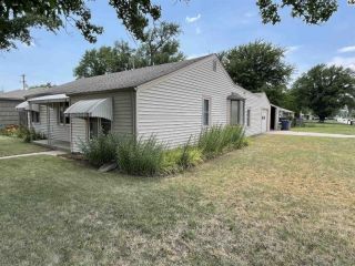 Foreclosed Home - 1819 TYLER ST, 67502