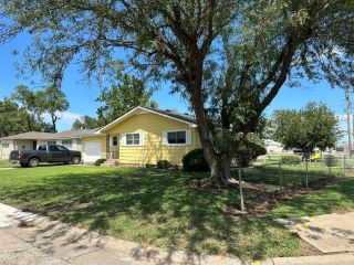 Foreclosed Home - 2400 WILLIAMS ST, 67530