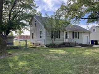 Foreclosed Home - 403 S MAPLE ST, 67546