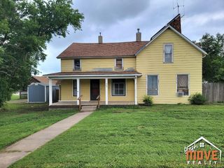 Foreclosed Home - 205 N 1ST ST, 67835
