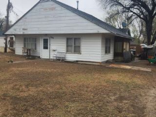 Foreclosed Home - 906 OLIVE ST, 67838