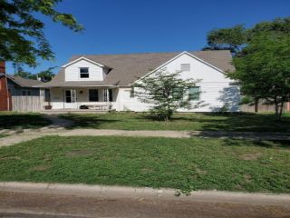Foreclosed Home - 1015 N 6TH ST, 67846