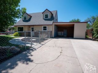 Foreclosed Home - 1702 W JULIE ST, 67846