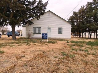 Foreclosed Home - 1010 N 4TH ST, 67861
