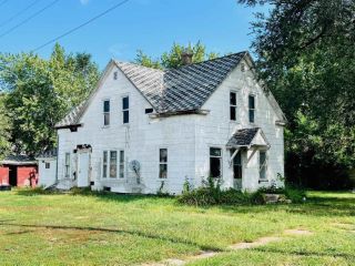 Foreclosed Home - 210 E PIKE ST, 68070