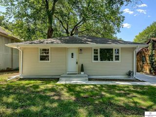 Foreclosed Home - 5321 SPRING ST, 68106