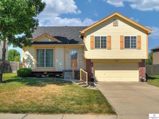 Foreclosed Home - 17268 RUGGLES ST, 68116