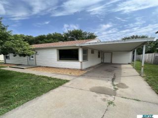 Foreclosed Home - 4015 CLEVELAND AVE, 68504