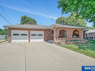 Foreclosed Home - 7030 KEARNEY AVE, 68507