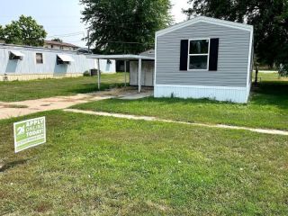 Foreclosed Home - 620 S N ST, 68822