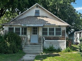 Foreclosed Home - 111 S G ST, 68822