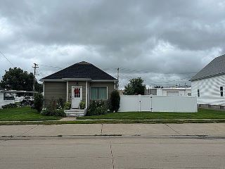 Foreclosed Home - 744 F ST, 68823