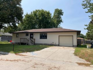 Foreclosed Home - 311 BRUCE ST, 68873