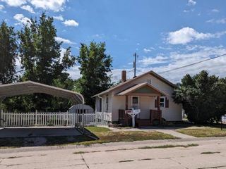 Foreclosed Home - 315 E 5TH ST, 69301