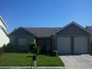 Foreclosed Home - 1025 FAIRFAX DR, 70056