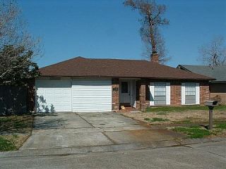 Foreclosed Home - 4072 S DELLS ST, 70058