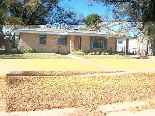 Foreclosed Home - 2407 KENTUCKY AVE, 70062