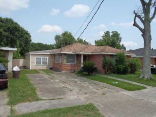 Foreclosed Home - 1402 TAYLOR ST, 70062
