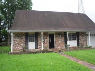 Foreclosed Home - 542 OAK ALLEE DR, 70068