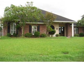 Foreclosed Home - 200 E LAKEVIEW DR, 70068