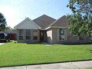 Foreclosed Home - 276 OAK POINT DR, 70068