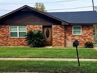 Foreclosed Home - 2801 YORKTOWNE DR, 70068