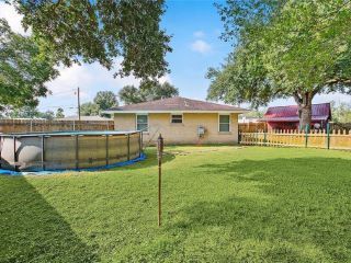 Foreclosed Home - 114 JAYBIRD CT, 70068