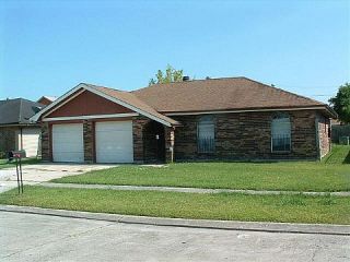 Foreclosed Home - 7213 RUNNYMEDE DR, 70072