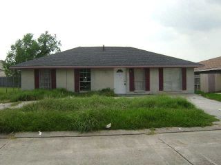 Foreclosed Home - 2072 BETTY BLVD, 70072