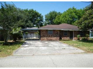 Foreclosed Home - 131 E 12TH ST, 70084