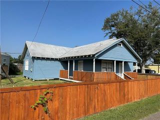 Foreclosed Home - 147 E 1ST ST, 70084
