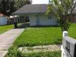 Foreclosed Home - 611 SAINT ROSE AVE, 70087