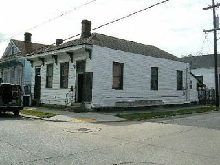 Foreclosed Home - 2444 1ST ST, 70113